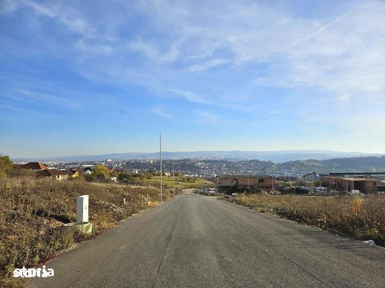 Teren de 702 mp, în Dâmbul Rotund