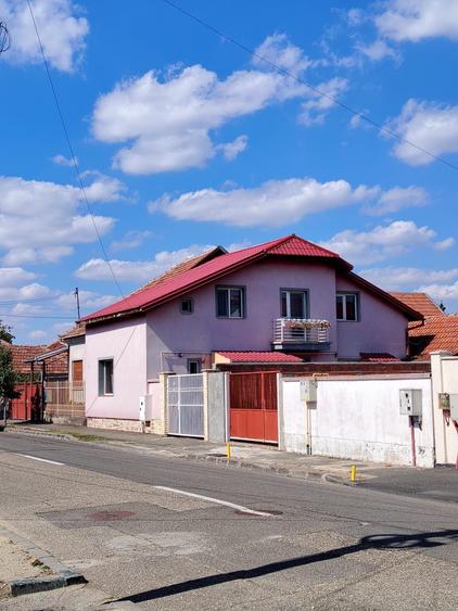 Casă cu 4 camere în Bujac