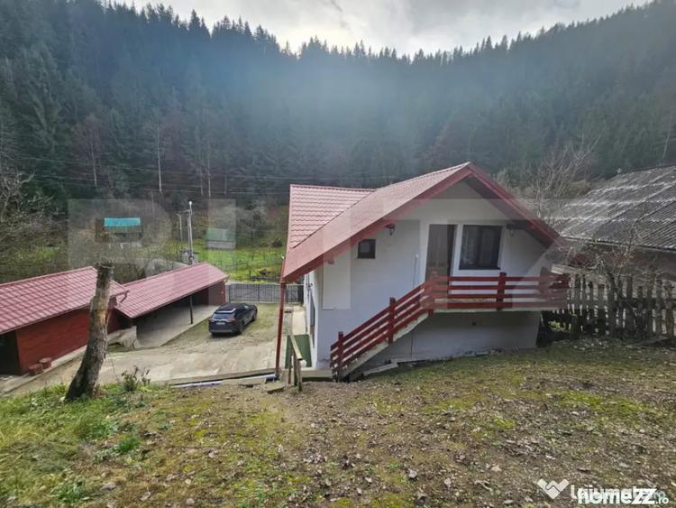 Casă cu 6 camere cu Teren 1565 Mp în Popești