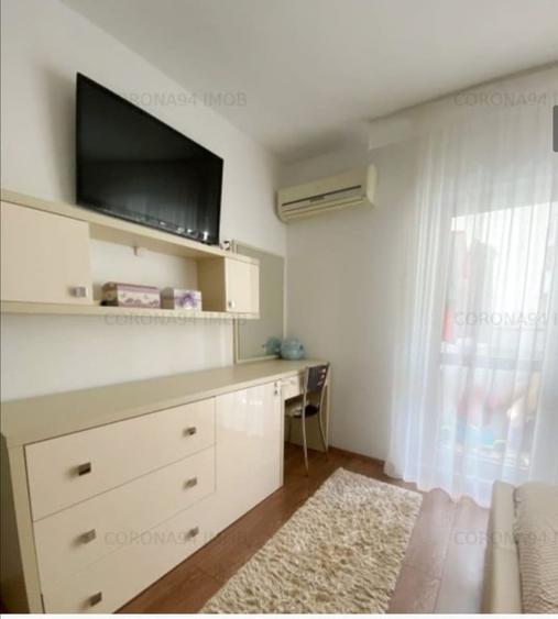 Apartament cu 3 camere decomandat în Octavian Goga