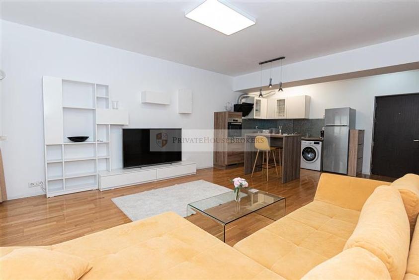 Apartament cu 2 camere semidecomandat, mobilat în Pipera