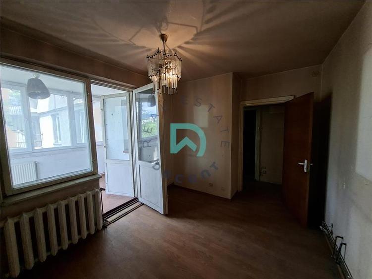 Apartament cu 3 camere decomandat în Centrul Civic