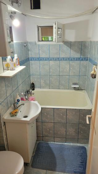 Apartament cu 2 camere semidecomandat în Calea București
