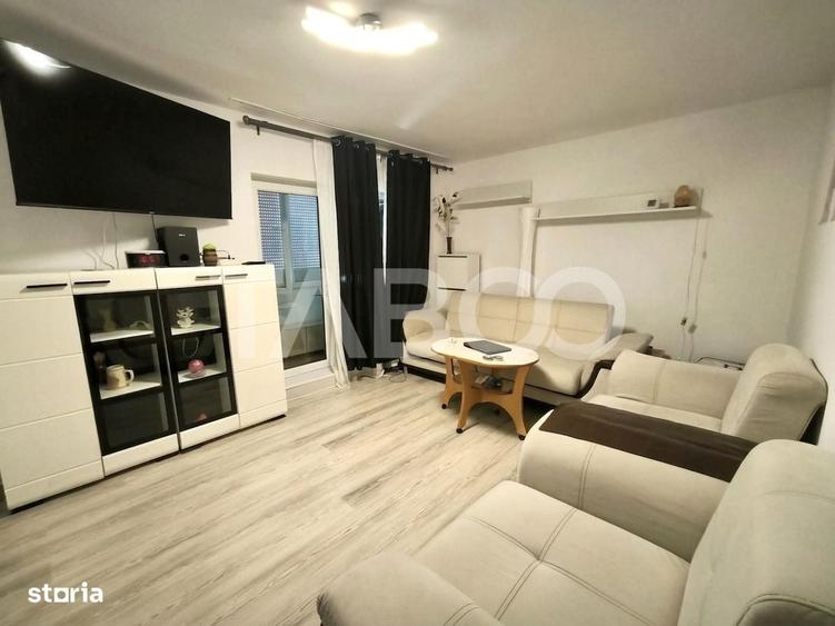 Apartament cu 3 camere decomandat în Între Lacuri