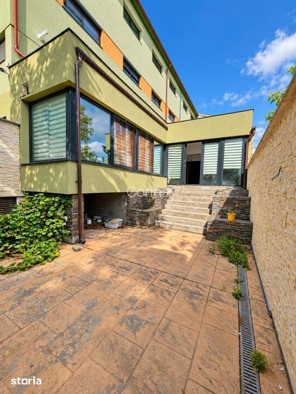 De Vanzare 2 Apartamente cu cate 3 camere fiecare zona Minerva