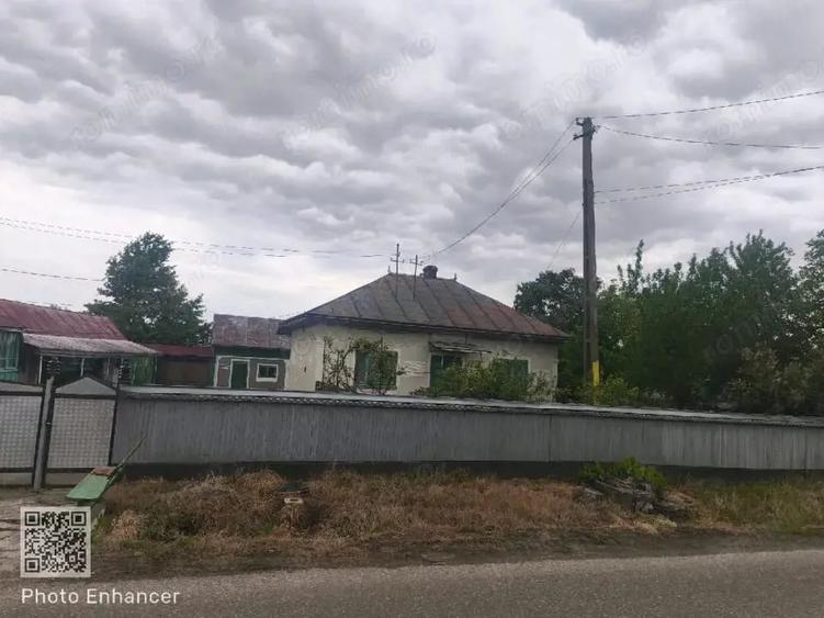 Casă cu 2 camere cu Teren 1600 Mp în Grămești