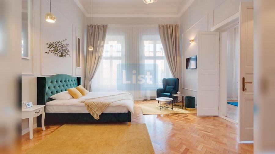 Apartament cu 4 camere semidecomandat, mobilat în Ultracentral