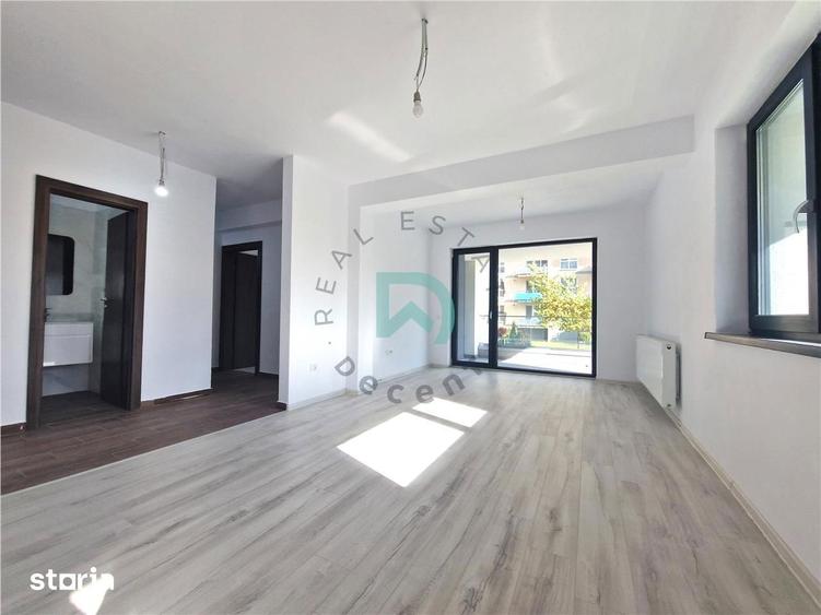 Apartament cu 3 camere decomandat în Tractorul