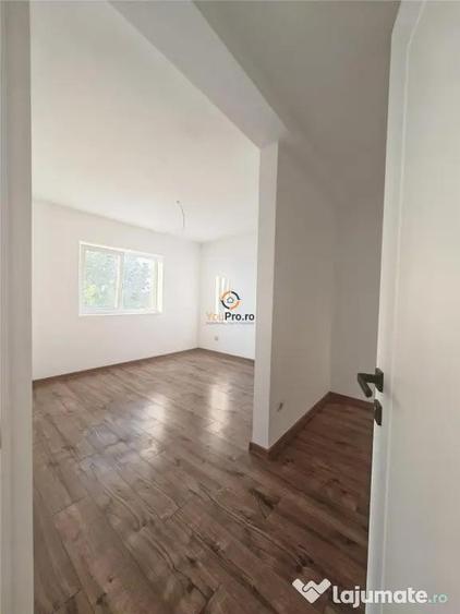 Casă cu 3 camere cu Teren 270 Mp în Central