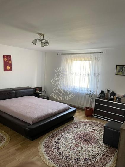 Casă individuală cu 3 camere cu Canalizare în Livezile