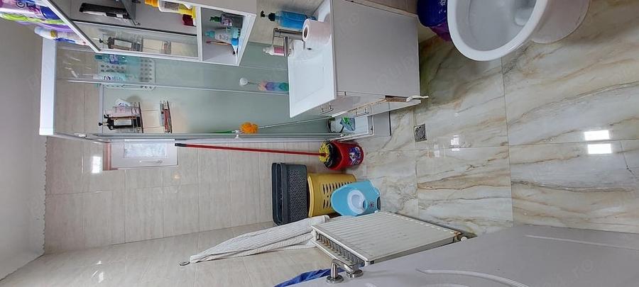 Apartament cu 3 camere decomandat în Unirii Centru