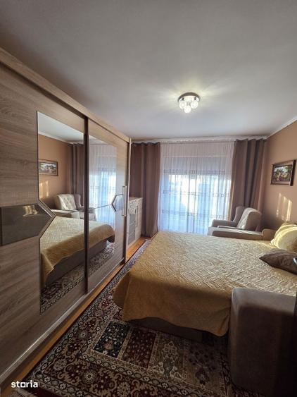 Casă cu 5 camere cu Teren 443 Mp în Central