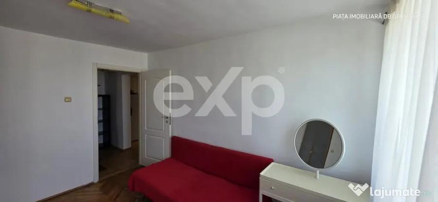 Apartament cu 2 camere decomandat în Micro 6
