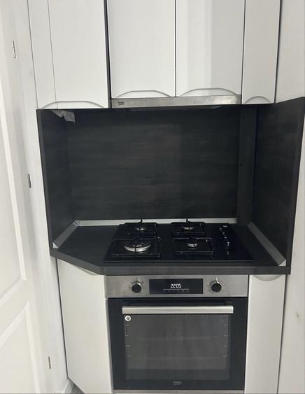 Apartament cu 4 camere decomandat în Ultracentral
