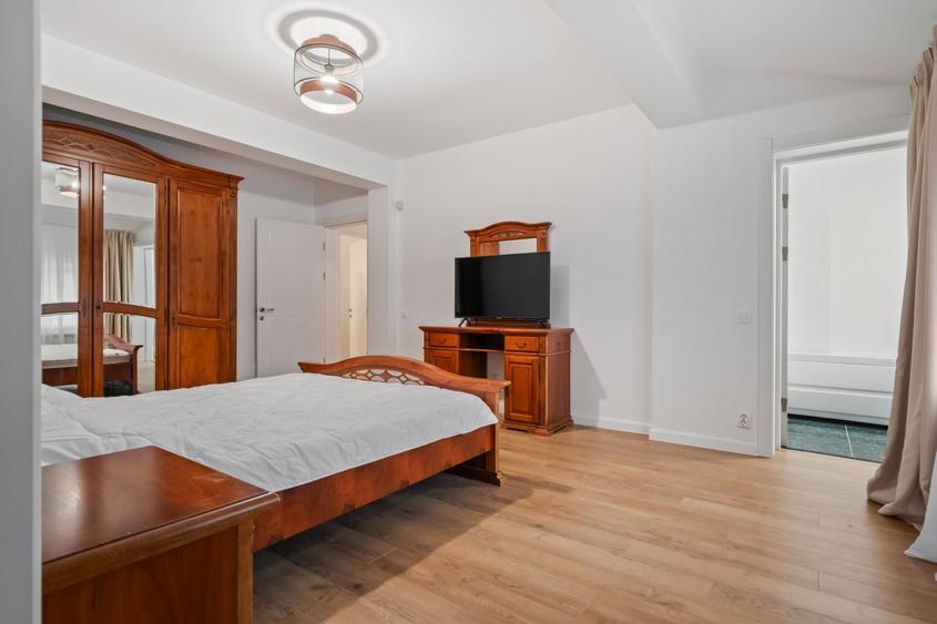 Casă individuală cu 5 camere cu Piscina în Snagov