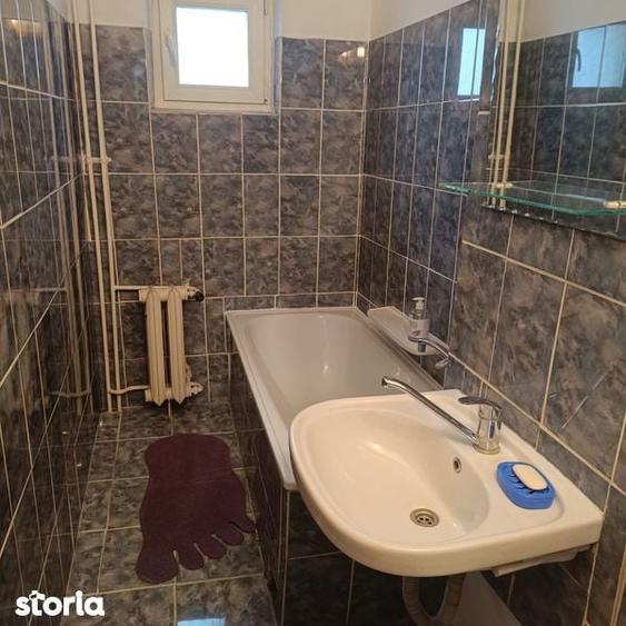 Garsonieră decomandată în Central