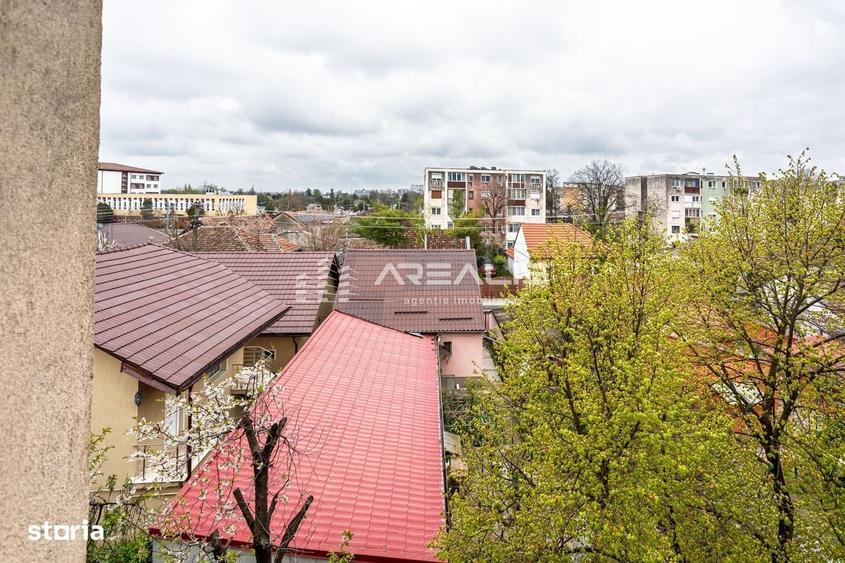 Apartament cu 3 camere semidecomandat în Aurel Vlaicu