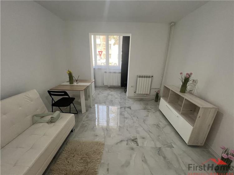 Apartament cu 2 camere decomandat în Sud