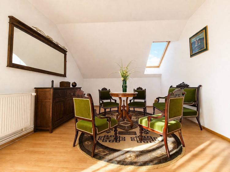 Apartament cu 5 camere decomandat, mobilat în Someșeni