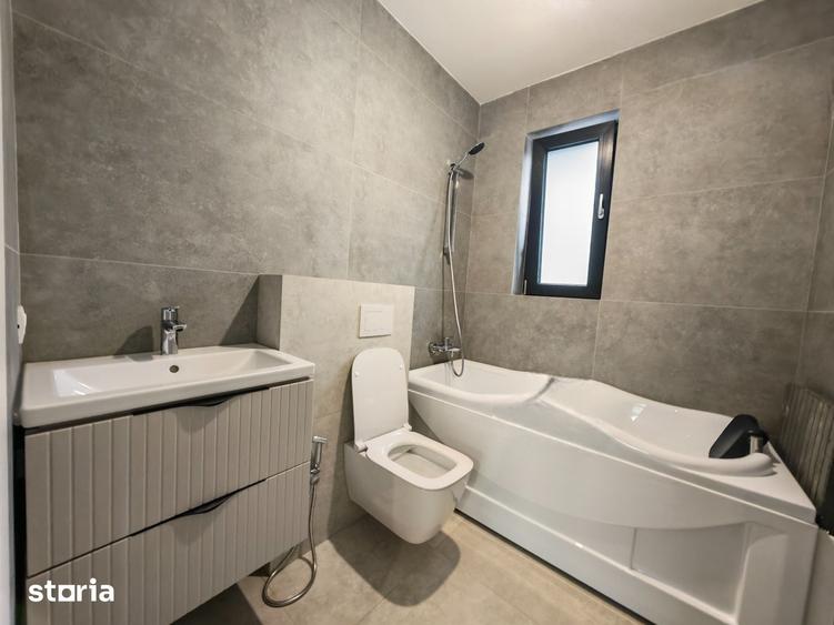 Casă cu 5 camere cu Teren 350 Mp în Central