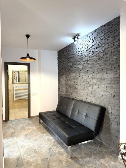 Apartament cu 2 camere semidecomandat, mobilat în Mărăști