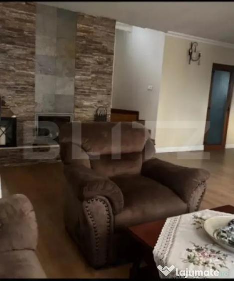Casă cu 7 camere cu Teren 760 Mp în Sud