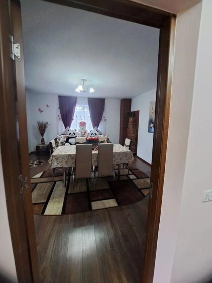 Casă cu 1 camere cu Teren 687 Mp în Vest