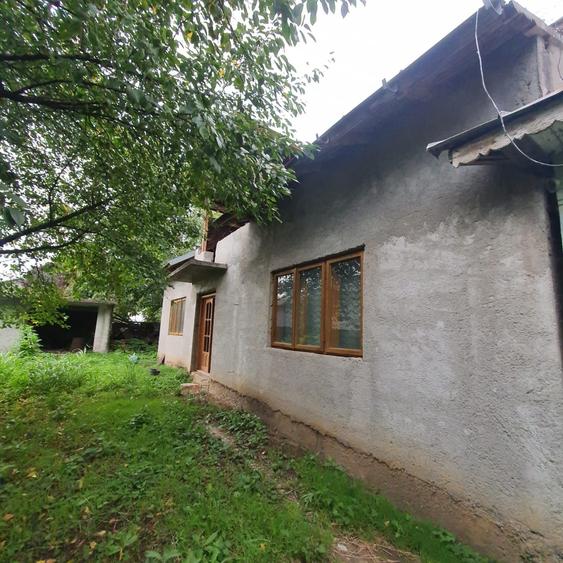 Casă cu 4 camere în Coceana