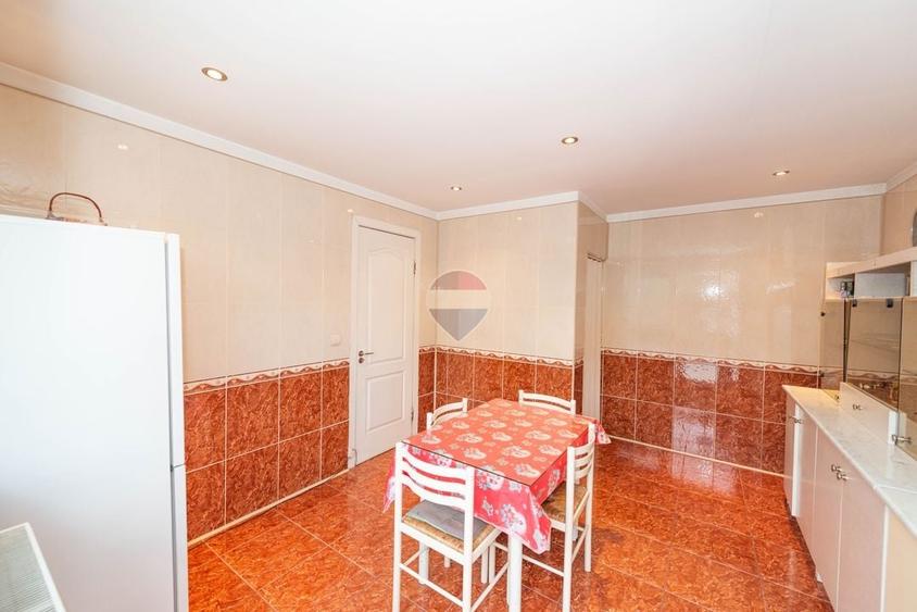 Casă individuală cu 3 camere cu Teren 540 Mp în Central