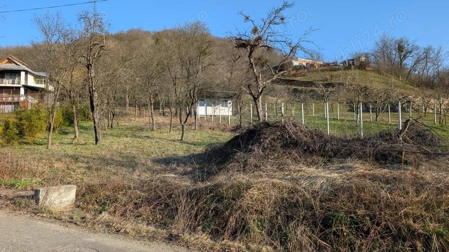 Teren de 2117 mp, în Central