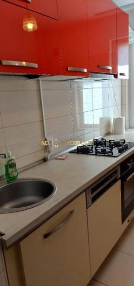 Apartament cu 2 camere semidecomandat, mobilat în Titan