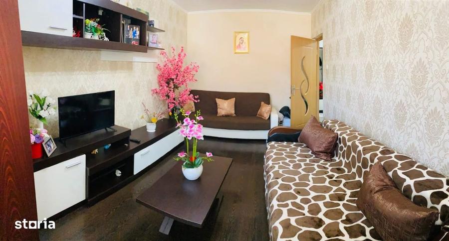 Apartament cu 3 camere în Piața Nouă