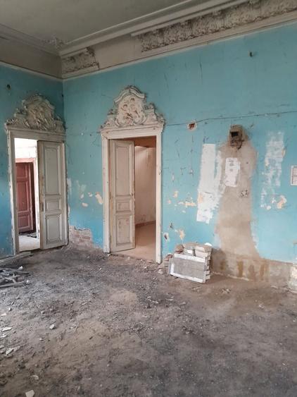 Casă individuală cu 16 camere cu Canalizare în Unirii