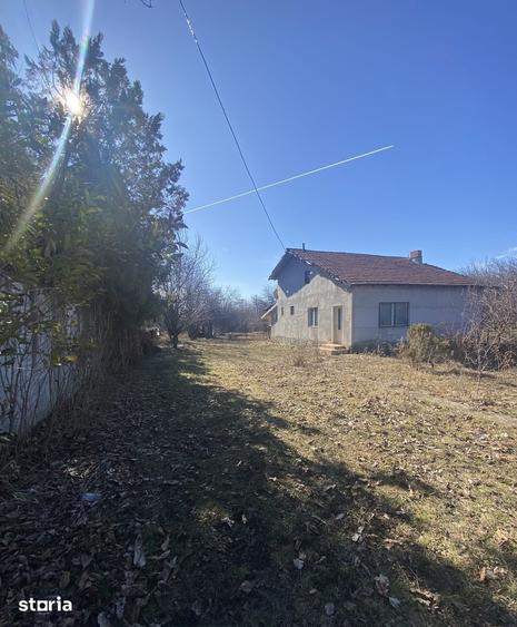 Casă cu 3 camere cu Teren 2000 Mp în Cornu
