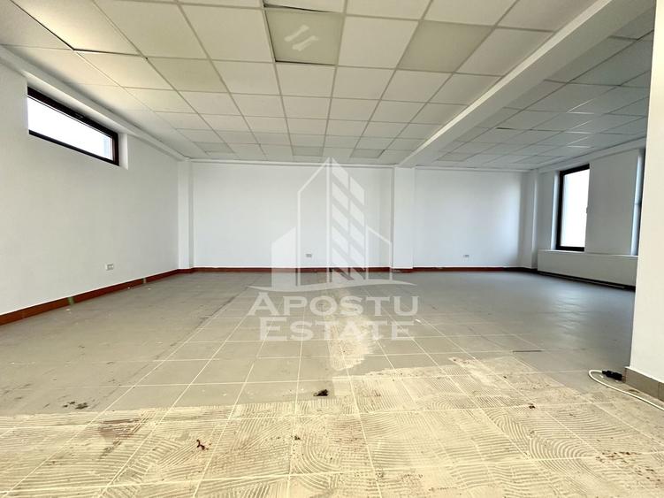 Spațiu comercial, de 670 mp, în Dâmbovița