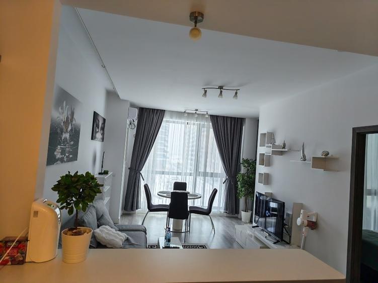 Apartament cu 2 camere decomandat, mobilat în Central