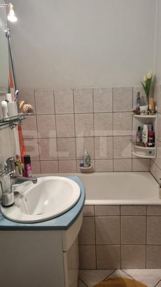 Apartament cu 3 camere decomandat, mobilat în Cloșca