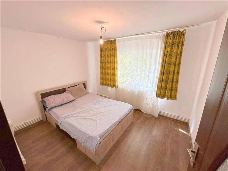 Apartament cu 2 camere semidecomandat în Mioriței