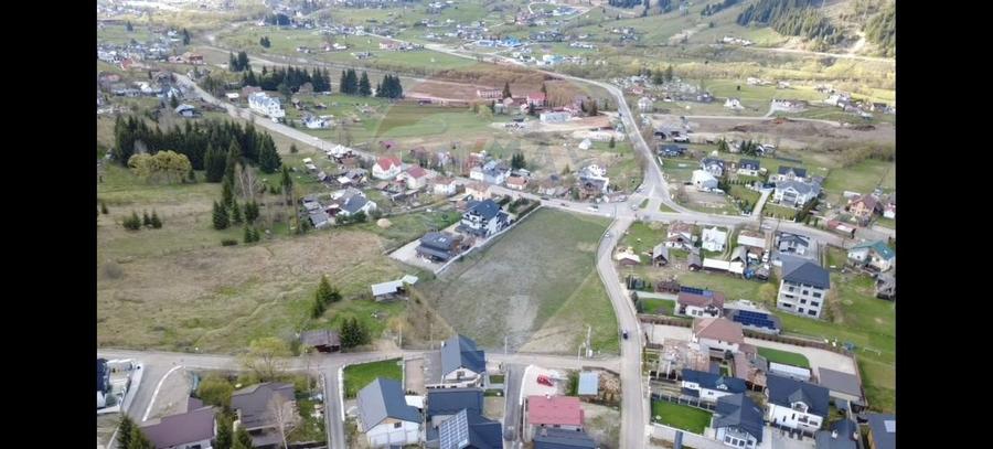 Teren Construcții intravilan de 1660 mp, în Periferie