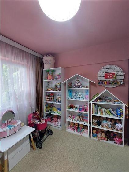 Apartament cu 4 camere semidecomandat, mobilat în Confecții