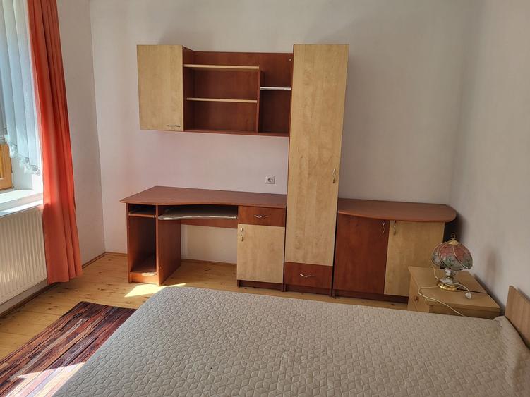 Casă cu 4 camere cu Teren 98 Mp în Central