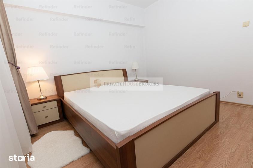 Apartament cu 3 camere decomandat, mobilat în Tei