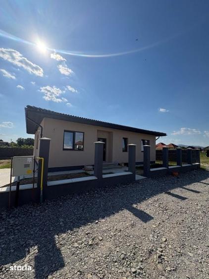 Casă cu 4 camere cu Teren 400 Mp în 9 Mai