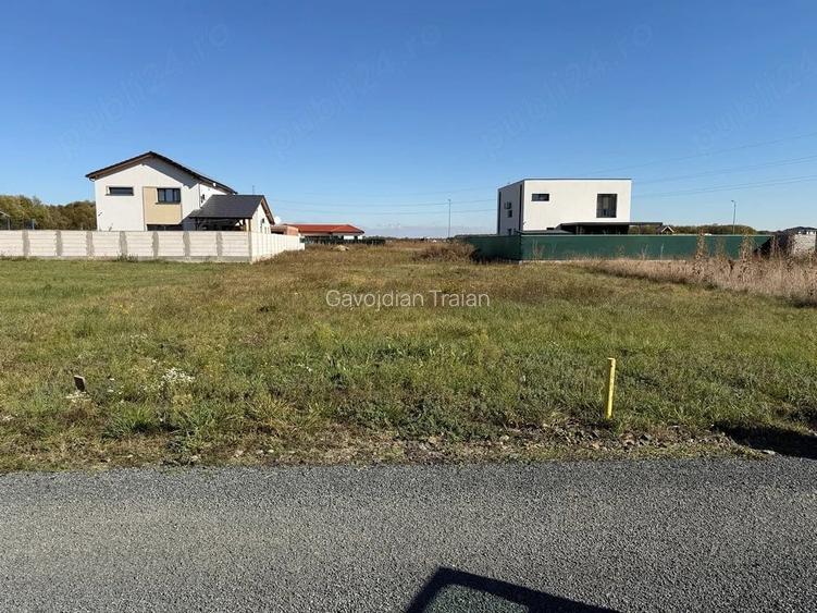 Vand teren intravilan in Ghiroda