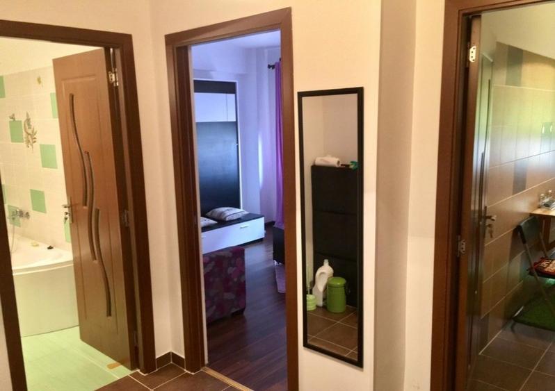 Garsonieră decomandată în Apărătorii Patriei