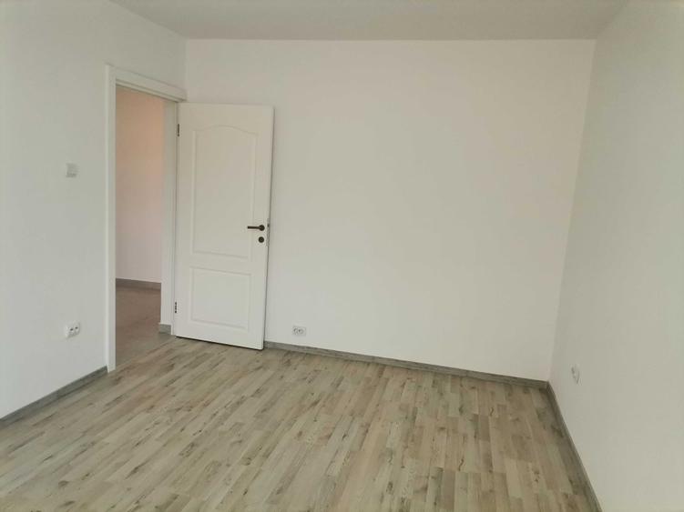 Apartament cu 2 camere, decomandat, pentru inchiriat - 5