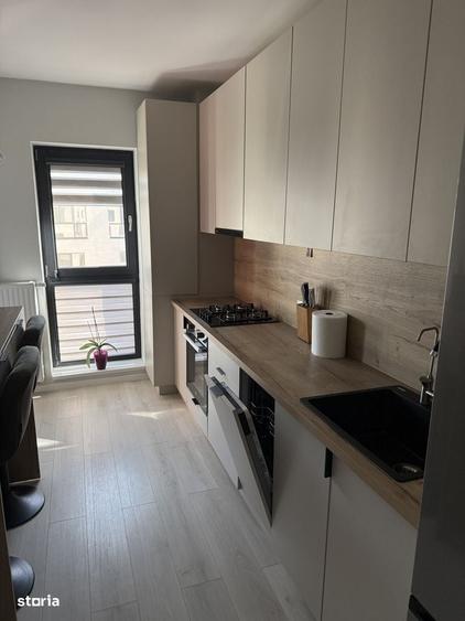 Apartament cu 3 camere decomandat în Drumul Taberei