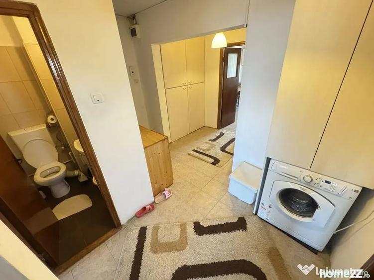 Apartament cu 3 camere decomandat în Delfinariu