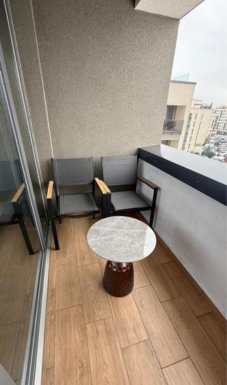 Apartament cu 2 camere decomandat, mobilat în Tractorul