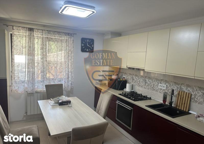 Casă cu 6 camere cu Teren 188 Mp în Central